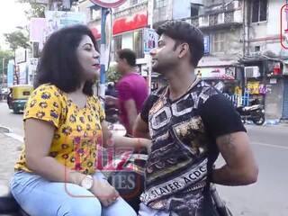 Mallu दांपत्य काकी saree blouse उद्घाटन हिस्सा 1: एचडी डर्टी वीडियो b8